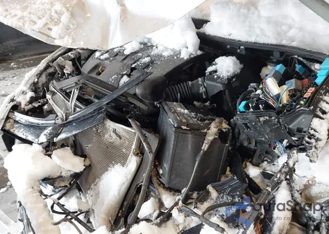 2018 Toyota Corolla Le from USA, damaged, VIN 5YFBURHEXJP837413